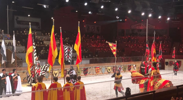 Medieval Times NJ red and yellow knight